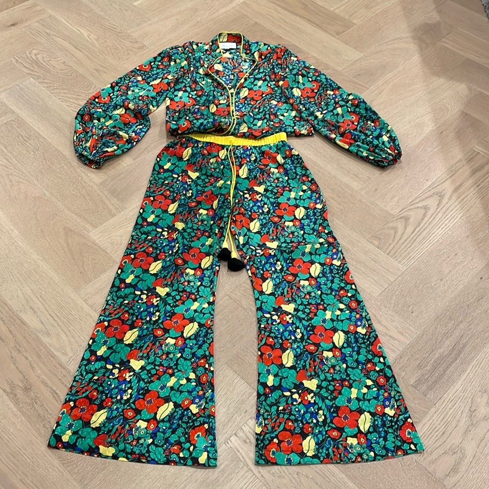 Alexis floral palazzo pants and blouse set.